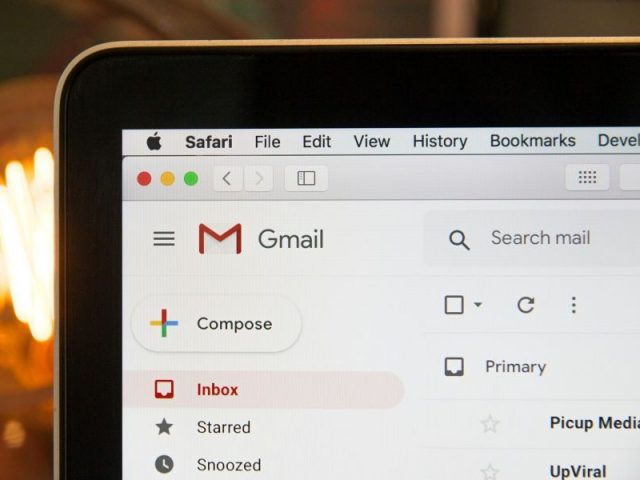Tela do gmail (desktop) representando como enviar um e-mail de orçamento