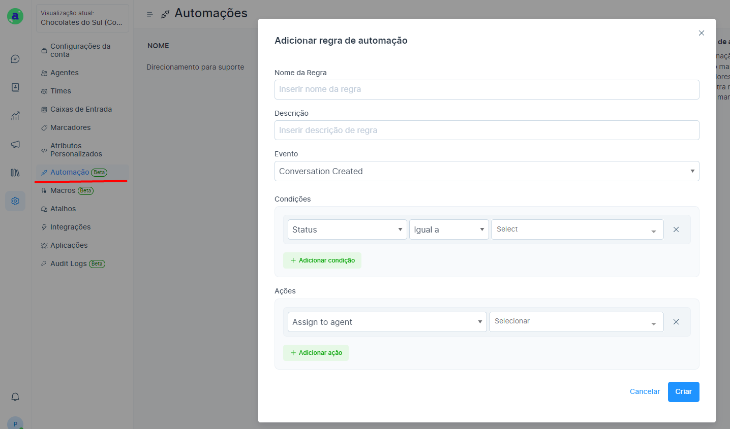 Tela de configuração de regras de automação no Agendor Chat, com campos para nome, descrição, evento disparador (Conversation Created), condições e ações como atribuição de agente. Menu lateral em destaque mostra a seção "Automação" selecionada entre opções como Macros, Atalhos e Integrações.